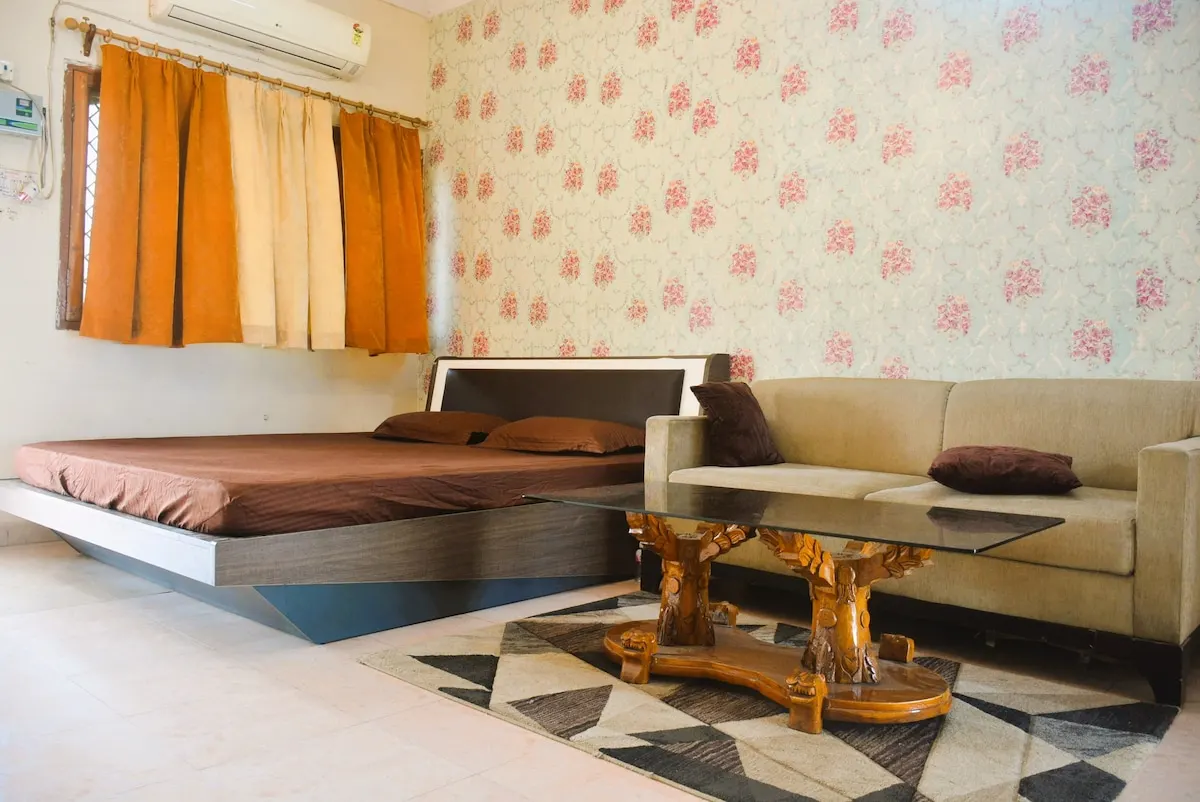 The Garden Studio, King Size Bedroom